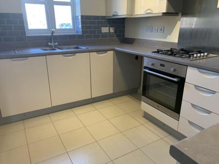 3 bedroom townhouse to rent - Photo 3