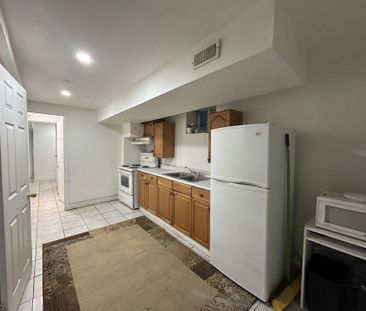For Lease - 568 Oakwood Avenue Unit# Basement, Toronto, Ontario - Photo 5