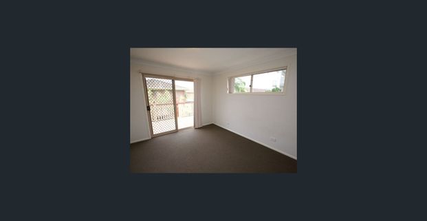 RIVERSIDE TOWNHOUSE - Full of conveniences - Photo 1