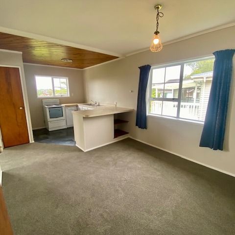 Property Management122 Carlisle Road, Browns Bay - House for Rent - Photo 1