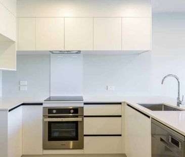 Near new 2 Bedroom Townhouse - Photo 2