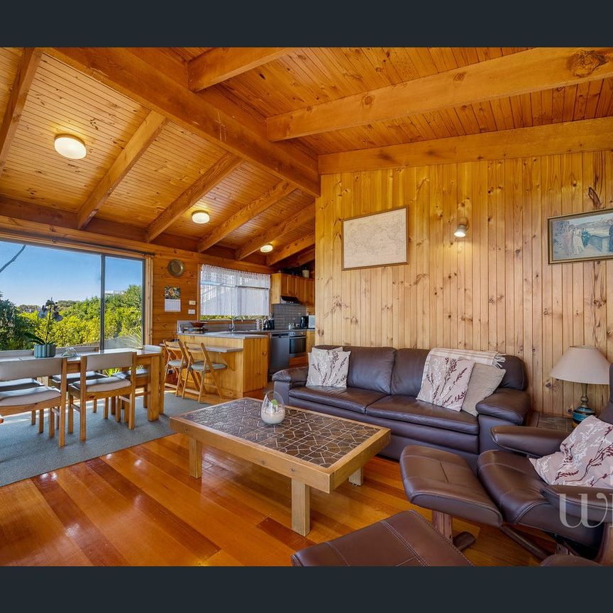 Sought after beachside location - Photo 1