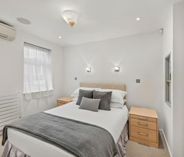 4 bedroom mews to rent - Photo 5
