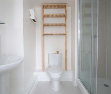 Teasel Row, Winker Green, Leeds, LS12 - Photo 2