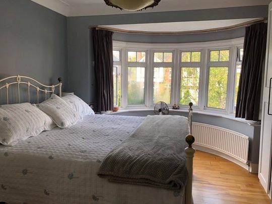 4 bedroom semi-detached house to rent - Photo 1