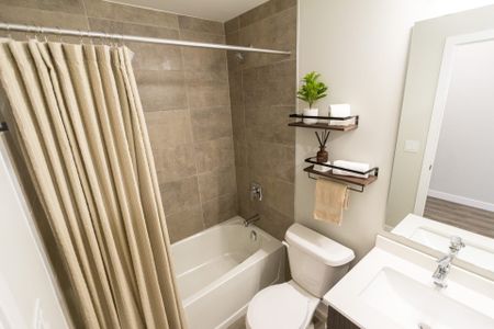 For Lease - 15 Queen Street Unit# 1105, Hamilton, Ontario - Photo 3