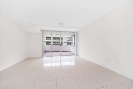 802/214-220 Coward St Mascot - Photo 2