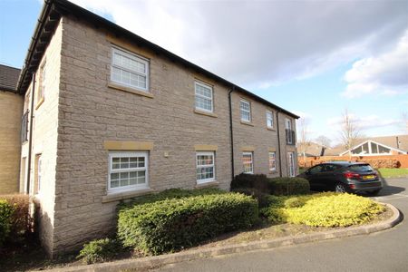 2 bedroom Flat To Let - Photo 5