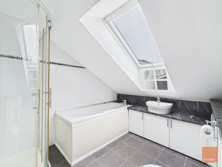 3 bedroom semi-detached house to rent - Photo 4