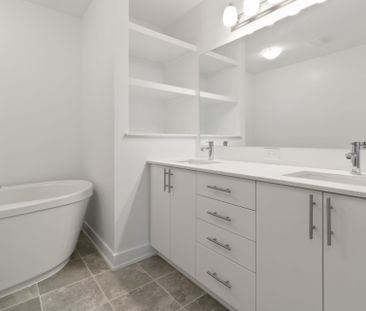 For Lease - 310 Makobe Lane, Blossom Park - Airport and Area, Ontario - Photo 6