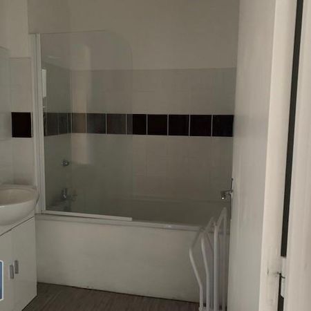 Location Appartement 1 pièce 31m² LILLE 59000 - Photo 3