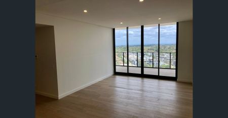 Top floor unit with district views - Photo 4