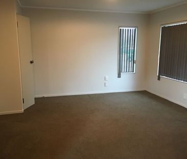 Studio Unit Unfurnished - Photo 1