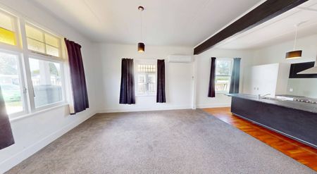 Marton - 4 Bedrooms - Photo 3