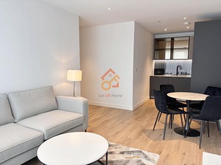 Iris House, 2 Cedrus Avenue, Southall, London UB1 - Photo 4