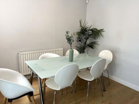 6 bedroom semi-detached house to rent - Photo 2