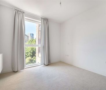 A rare opportunity to rent a spacious triplex home with its own fro... - Photo 5