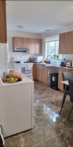 Appartement De 3 Chambres Et 1 Salle De - Photo 1