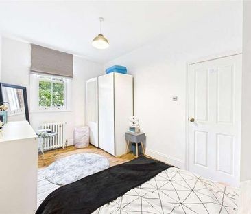 Southampton Street, Farnborough, Hampshire, GU14 - Photo 3