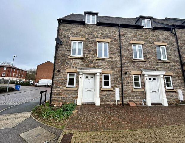 3 bedroom terraced house to rent - Photo 1