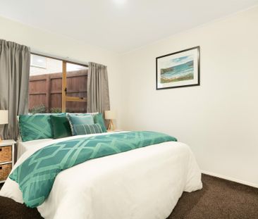 3 BEDROOM - SINGLE STOREY - GARAGE - Photo 3