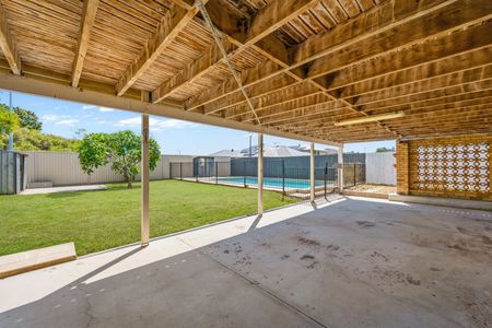 Christmas by the Pool - Your New Home Awaits! - Photo 5