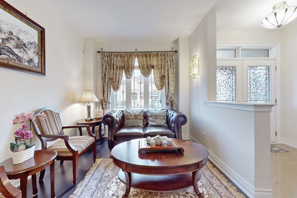 For Lease - 17 Blazing Star Street, East Gwillimbury, Ontario - Photo 1