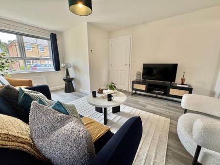 3 bedroom semi-detached house to rent - Photo 3