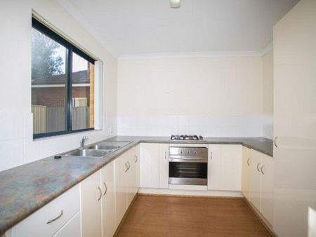 3x2 Street Facing Townhouse! - Photo 2
