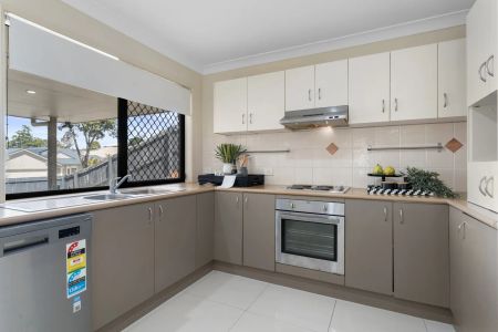 The Perfect Balance Of Lifestyle And Convenience - Photo 5
