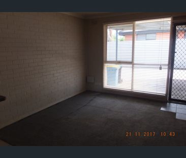 NEAT AND TIDY UNIT - Photo 4