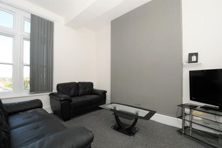 6 bedroom flat share to rent - Photo 2