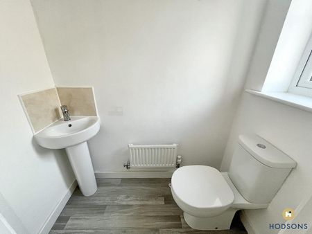 3 bedroom semi-detached house to rent - Photo 2