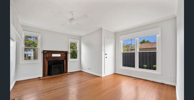 Classical style & perfectly positioned - Photo 1