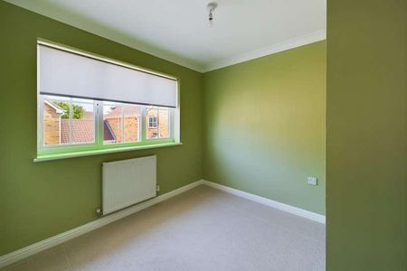 Balmoral Close, Attleborough, NR17 - Photo 2