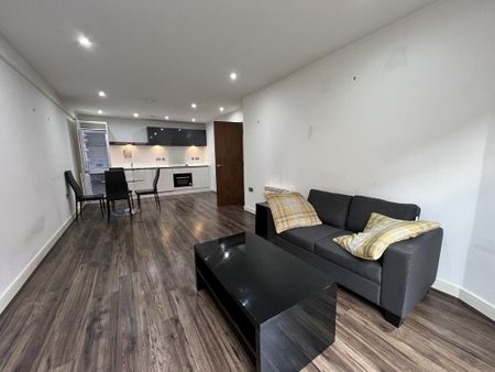 2 bedroom flat to rent - Photo 2