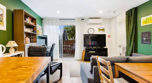 Modern & Stylish Living in the Heart of Hobsonville Point - Photo 1