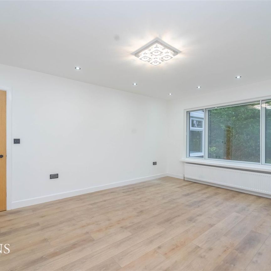 Haslingden Old Road, Blackburn - Photo 1