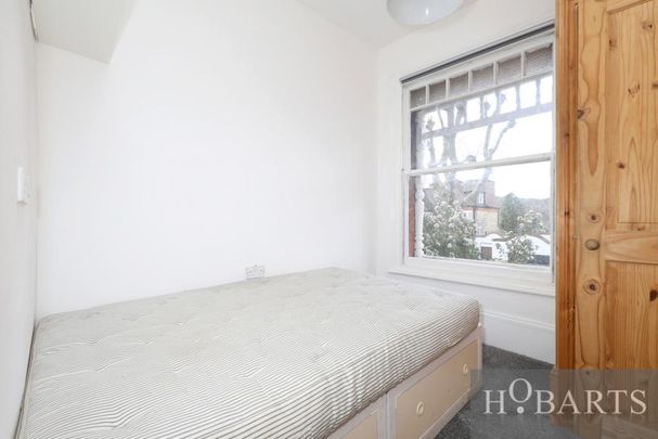 3 bedroom flat to rent - Photo 1