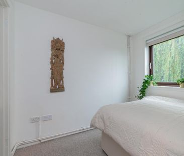 1 bedroom in a house share to rent - Photo 6