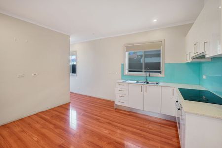 Modern Home - Photo 4