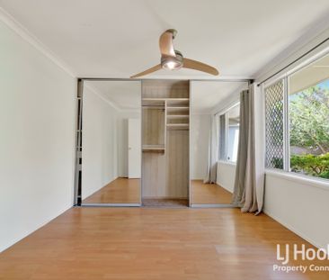 Spacious 4 Bedroom Home with Private Master Bedroom! - Photo 3