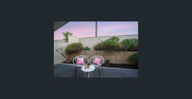 EASY LIVING & CLOSE TO BEACH & FREO - Photo 1