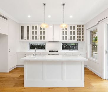 Stunning 4 Bedroom Home in the Heart of Rosebery - Photo 1