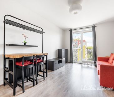 Pronájem bytu 1+kk 30 m² - Fotografie 3