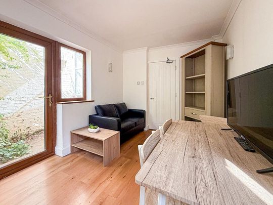 1 bedroom end of terrace house to rent - Photo 1