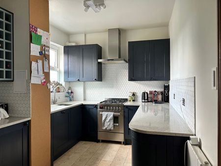 2 Bed Maisonette, Lauriston House, E9 - Photo 5