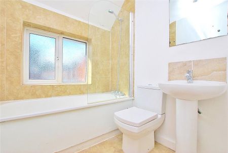 4 bedroom semi-detached house to rent - Photo 2