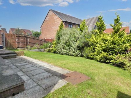 4 bed detached to rent in TS18 - Photo 3