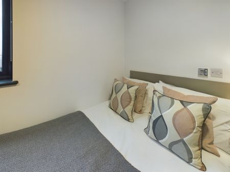 1 Bed Student Accommodation - Photo 5